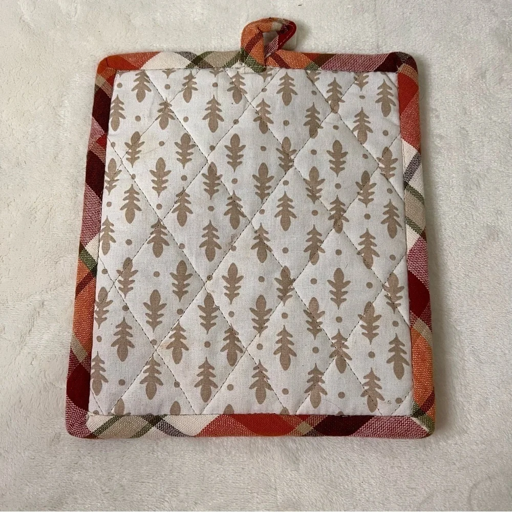 Give Thanks‎ Hot Pad and Kitchen Towel  8 x 10 inch Hobby Lobby